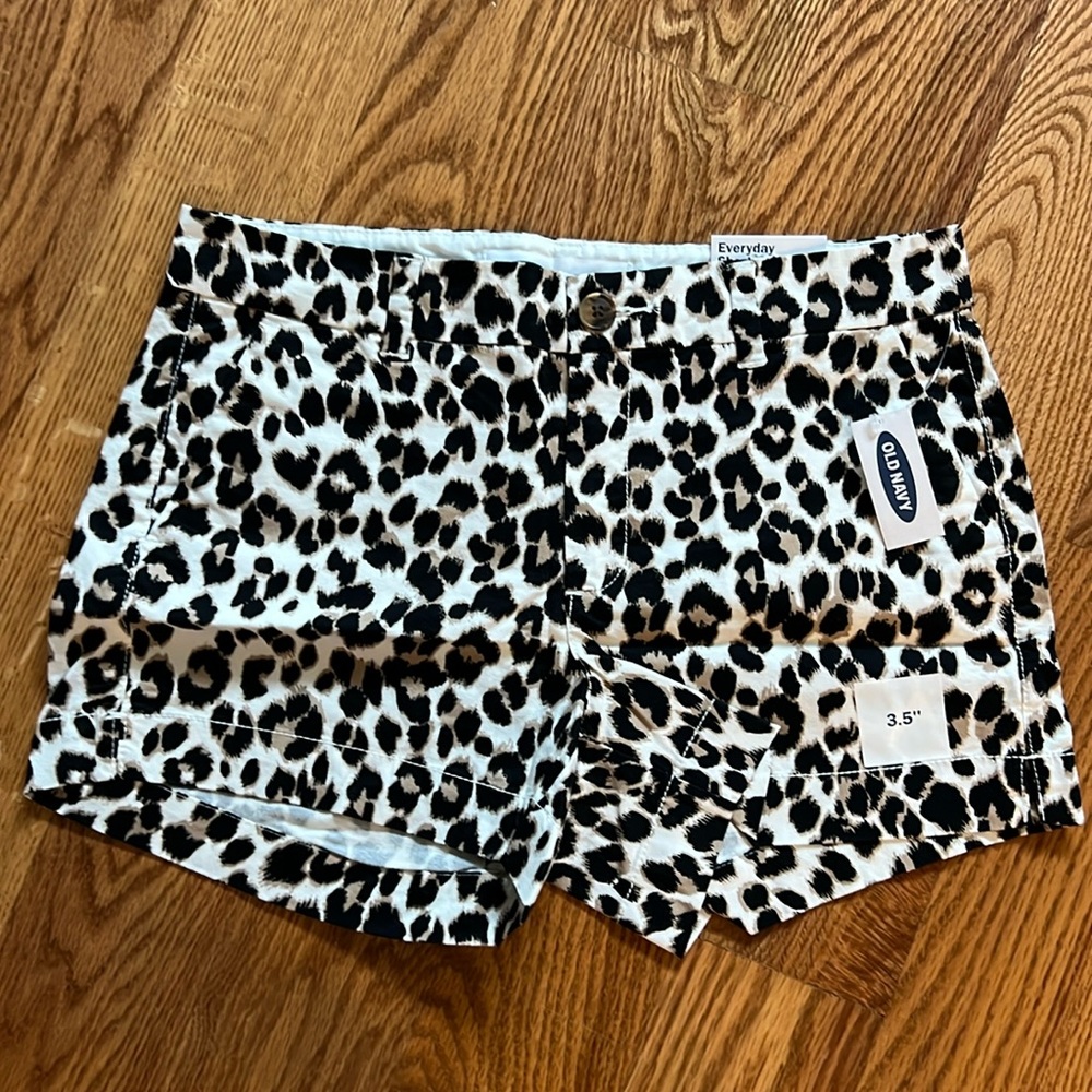 Old Navy Everyday Short